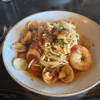 Mo and Hari's Neighborhood Bistro - Fantastic Service and Food - Italian Near Me - Midlothian, Texas Mo and Hari's Neighborhood Bistro - Fantastic Service and Food - Italian Near Me - Midlothian, Texas