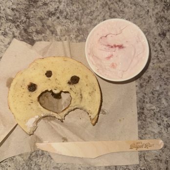 Jeff's Bagel Run - Blueberry cinnamon sugar bagel of the day with strawberry cream cheese (the chunks of fresh strawberries were so fresh!!) - Coffee & Tea Near Me - Raleigh, North Carolina