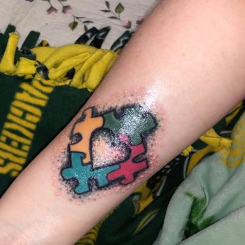 Golden Dagger - Piercing Near Me - Bakersfield, California