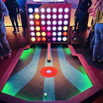 Puttshack - Addison - Hole - 7 - Mini Golf Near Me - Addison, Texas