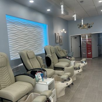 Aqua Nails - Nail Salons Near Me - Edina, Minnesota