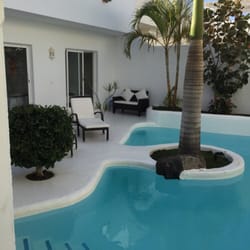 Bahiazul - The pool area in the morning