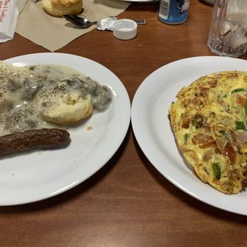 Golden Corral Buffet & Grill - An everything omelette, and biscuits and gravy. Let's eat! - American Near Me - Abilene, Texas Golden Corral Buffet & Grill - An everything omelette, and biscuits and gravy. Let's eat! - American Near Me - Abilene, Texas