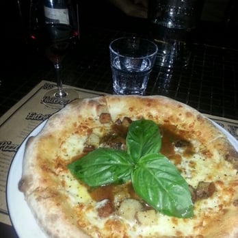 Pizzeria Magpie - Poutine pizza - Pizza Near Me - Montreal, Quebec Pizzeria Magpie - Poutine pizza - Pizza Near Me - Montreal, Quebec