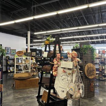 Noley's - Books, Art & Whatnot - Bookstores Near Me - Payson, Arizona Noley's - Books, Art & Whatnot - Bookstores Near Me - Payson, Arizona