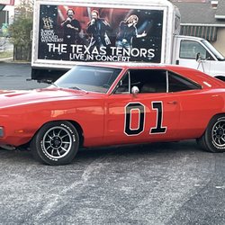 Mickey Gilley Theatre - John Schneider's General Lee