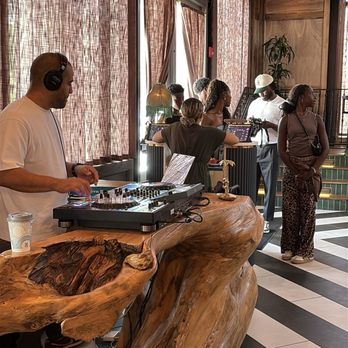 Harlow Grove - DJ - Breakfast & Brunch Near Me - Winter Garden, Florida Harlow Grove - DJ - Breakfast & Brunch Near Me - Winter Garden, Florida