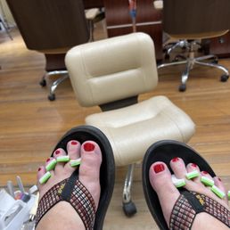 Great pedicure. Great pedicure.