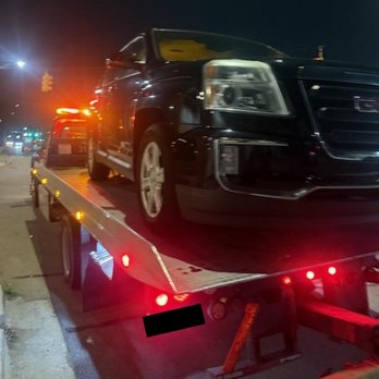 Pronto's Towing - Midnight breakdown? No problem. We're always on the move. - Towing Near Me - Pomona, California Pronto's Towing - Midnight breakdown? No problem. We're always on the move. - Towing Near Me - Pomona, California