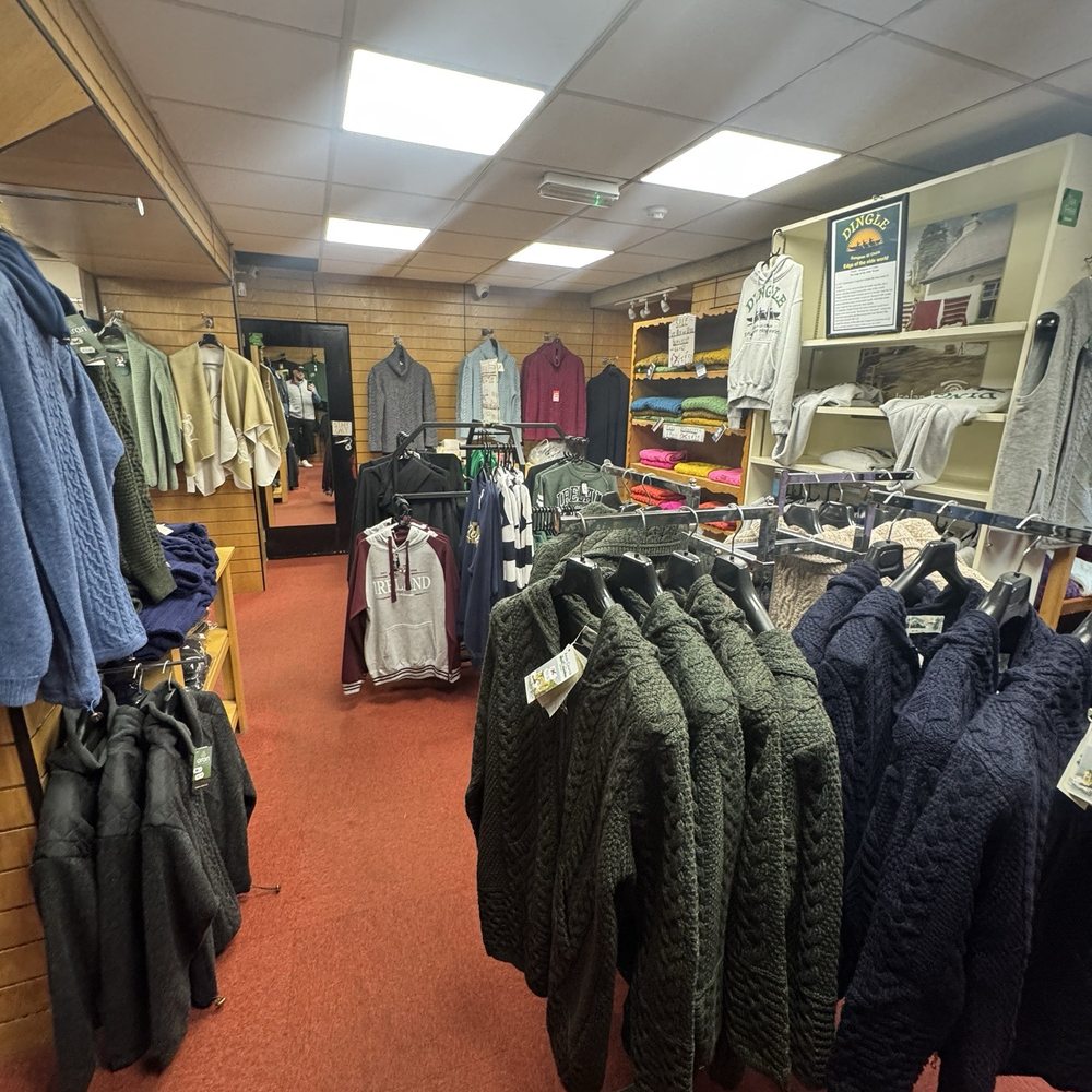 Dingle Woollen Company - Men's Clothing Near Me - Dingle, Kentucky