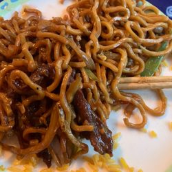 China House - Beef and veggie lo mein