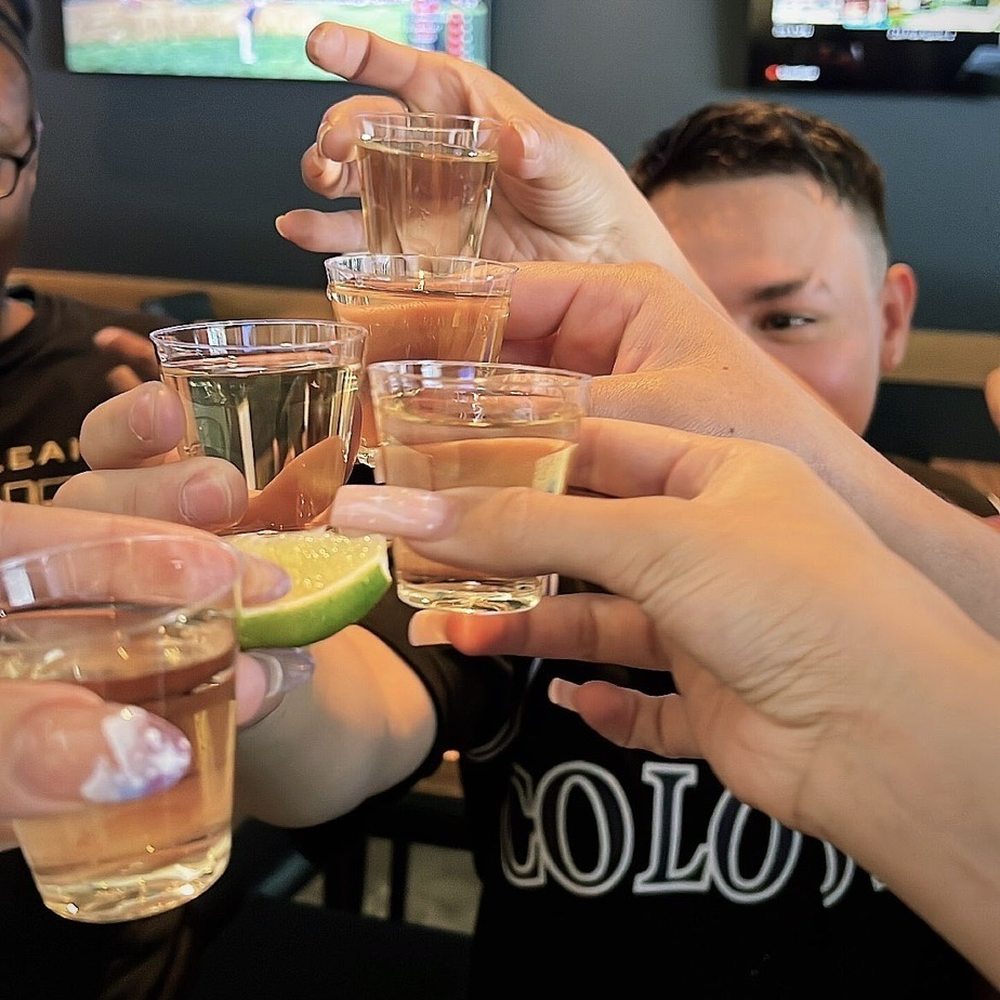 Heights Draft Room - Beer Bar Near Me - La Vista, Nebraska