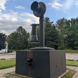 The World's Largest Telephone - The World's Largest Telephone, Woodstock ME