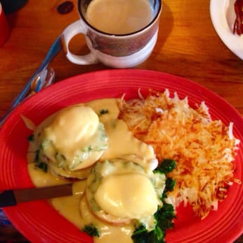 Janet's Montana Cafe - Spinach eggs Benedict - American Near Me - Alpine, California Janet's Montana Cafe - Spinach eggs Benedict - American Near Me - Alpine, California