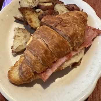 NicoBella’s Restaurant - Breakfast & Brunch Near Me - Providence, Rhode Island NicoBella’s Restaurant - Breakfast & Brunch Near Me - Providence, Rhode Island
