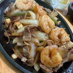 El Tapatio - Fajitas with no peppers or tomatoes per my request