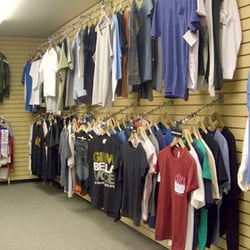 Q-Gifts - Full line of custom t-shirts and apparel.  Brand names includes American Apparel, Canvas, Bella, Alternative Apparel, Tultex...