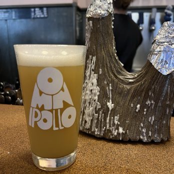 Omnipollos Hatt - Hazy beee - Breweries Near Me - Stockholm, Alberta Omnipollos Hatt - Hazy beee - Breweries Near Me - Stockholm, Alberta