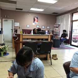 Andy Nails - Small studio but we didn't wait long at all on a busy Friday afternoon.