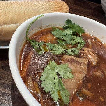 999 Phở - Fatty beef stew with side of bread - Vietnamese Near Me - Reno, Nevada 999 Phở - Fatty beef stew with side of bread - Vietnamese Near Me - Reno, Nevada