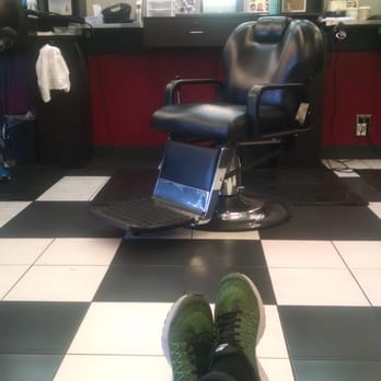 Prostyles Barbershop - Cool shop , man. The owner is a G , givew back to community - Barbers Near Me - Phoenix, Arizona