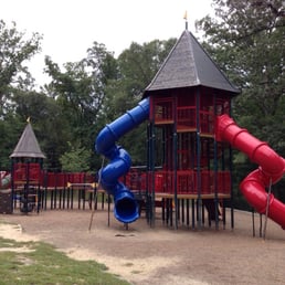 The 5-12 area that my 2.5 year old played on with minimal trouble.