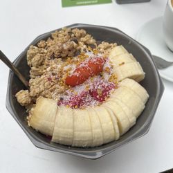Alabama Cafe - Dragonfruit bowl