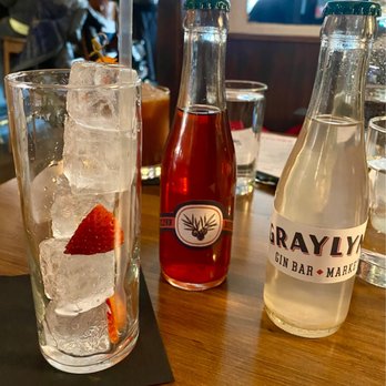 Graylynn - Cocktail Bars Near Me - Buffalo, New York