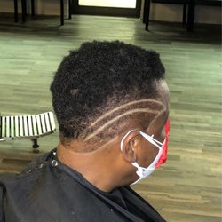 Excellent Cuts - Love my fresh cut. Thanks Rey da barber!