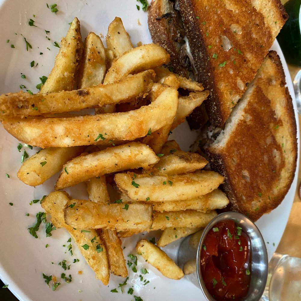 Fumo - Grilled cheese - Italian Near Me - New York, New York Fumo - Grilled cheese - Italian Near Me - New York, New York