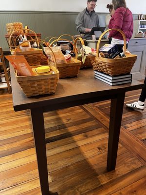 Spread Market & Larder by null