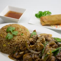 Hong's Kitchen - Black Pepper Beef Lunch Special