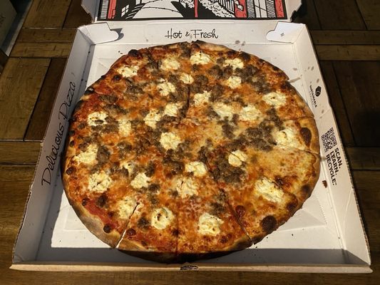 Eda's Pizzeria by null
