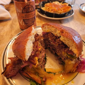 Duke's Grocery - Proper Burger - Pubs Near Me - Washington, DC, District of Columbia