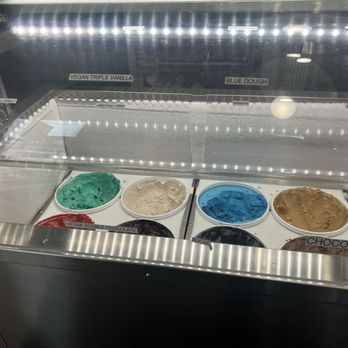 CRMD - Flavors galore! - Ice Cream & Frozen Yogurt Near Me - Lewis Center, Ohio