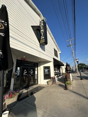 Saints Pizza Pub & SkyBar by null