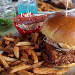 La Belle et la Boeuf - Crispy chicken burger