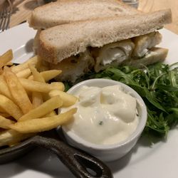 The Riverside - Fish finger sandwich