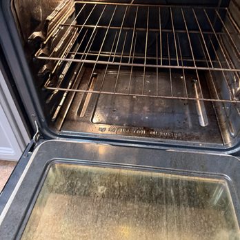 Nathalie Cleaning Services - Cleaning oven - Home Cleaning Near Me Nathalie Cleaning Services - Cleaning oven - Home Cleaning Near Me