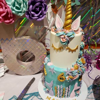 Cakerella Creations - All this detail,  all out of buttercream frosting! - Cupcakes Near Me - Murrieta, California