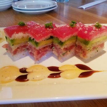 R+D Kitchen - Rainbow roll - New American Near Me - Yountville, California