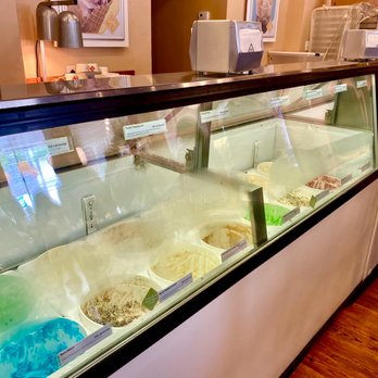 Kilwins Ice Cream - Chocolate - Fudge - Large selection of Ice Cream flavors to choose from - Candy Stores Near Me - Wilmington, North Carolina Kilwins Ice Cream - Chocolate - Fudge - Large selection of Ice Cream flavors to choose from - Candy Stores Near Me - Wilmington, North Carolina