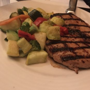 Grassfields Steak & Seafood - American Near Me - Andover, Massachusetts