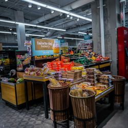 Target - PRODUCE SECTION
