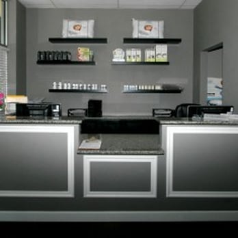 Mountain View Pain Center - Aurora front desk and reception area - Physical Therapy Near Me - Aurora, Colorado Mountain View Pain Center - Aurora front desk and reception area - Physical Therapy Near Me - Aurora, Colorado