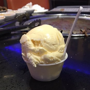 Mr BBQ - Scoop of ice cream included, vanilla was only flavor today, but green tea sometimes available too - Korean Near Me - Fullerton, California