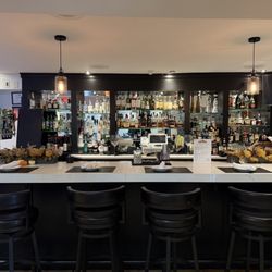 Lucio's - Bar area