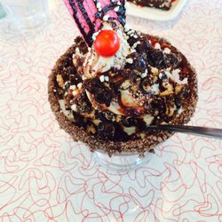 Deluxe Diner - Chocolate Sundae