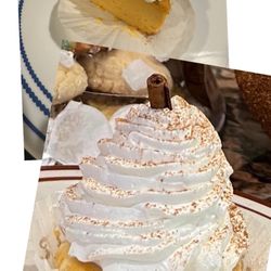 Mozzicato -De Pasquale's Bakery & Pastry Shop - Bottom: What they told me I'd get advertised on Facebook  Too: sad reality for the same price