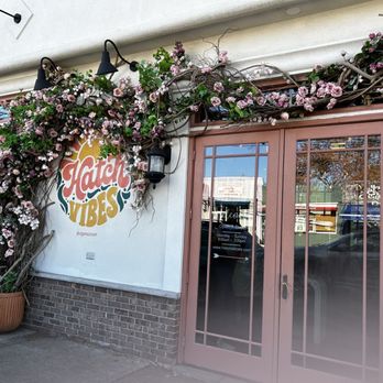 Hatch 44 Cafe - Outside - Cafes Near Me - Metuchen, New Jersey